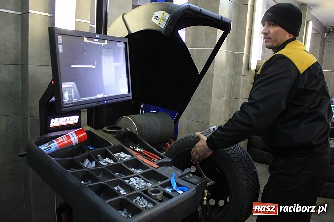 Zdjęcie w galerii na portalu naszraciborz.pl: MADAG: Kupujemy opony i myjemy auto gratis wiadomości z regionu