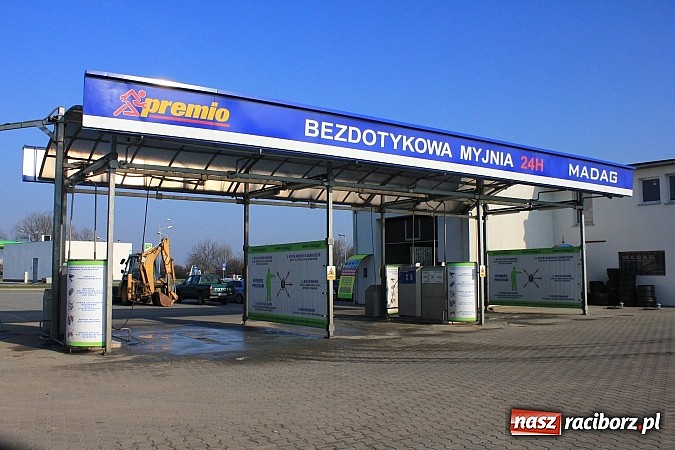 Zdjęcie w galerii na portalu naszraciborz.pl: MADAG: Kupujemy opony i myjemy auto gratis wiadomości z regionu