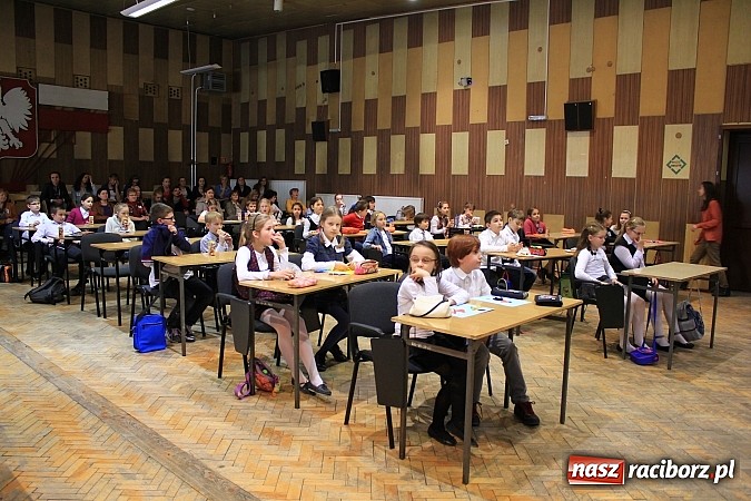 Zdjęcie w galerii na portalu naszraciborz.pl: Asy pokazały co potrafią. Turniej w PWSZ wiadomości z regionu