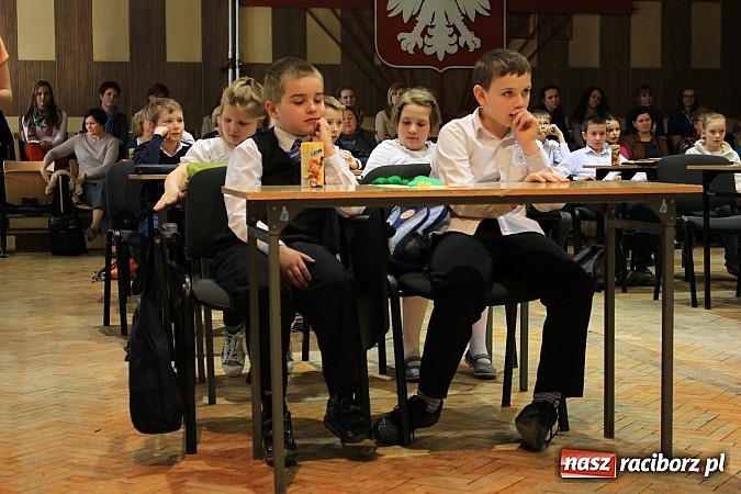 Zdjęcie w galerii na portalu naszraciborz.pl: Asy pokazały co potrafią. Turniej w PWSZ wiadomości z regionu