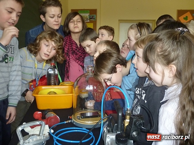 Zdjęcie w galerii na portalu naszraciborz.pl: Dzień Nauki w Kuźni Raciborskiej wiadomości z regionu