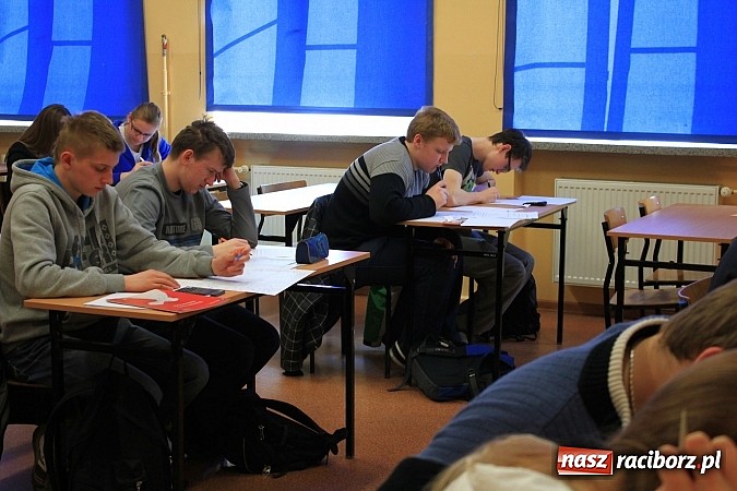 Zdjęcie w galerii na portalu naszraciborz.pl: Matematyczna rywalizacja na pograniczu województw wiadomości z regionu