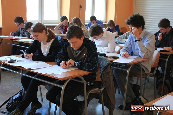 Zdjęcie w galerii na portalu naszraciborz.pl: Matematyczna rywalizacja na pograniczu województw wiadomości z regionu