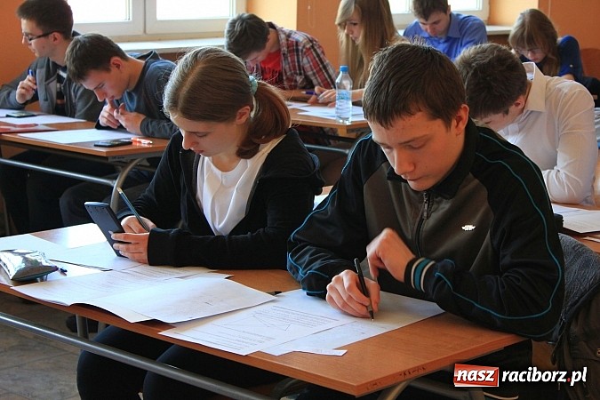 Zdjęcie w galerii na portalu naszraciborz.pl: Matematyczna rywalizacja na pograniczu województw wiadomości z regionu