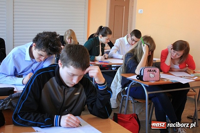 Zdjęcie w galerii na portalu naszraciborz.pl: Matematyczna rywalizacja na pograniczu województw wiadomości z regionu