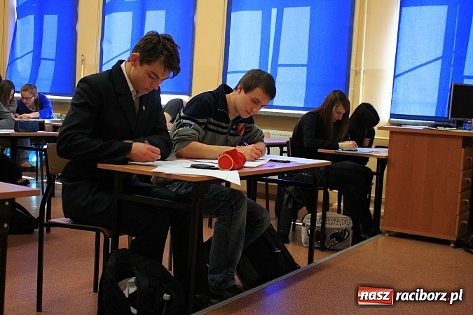 Zdjęcie w galerii na portalu naszraciborz.pl: Matematyczna rywalizacja na pograniczu województw wiadomości z regionu