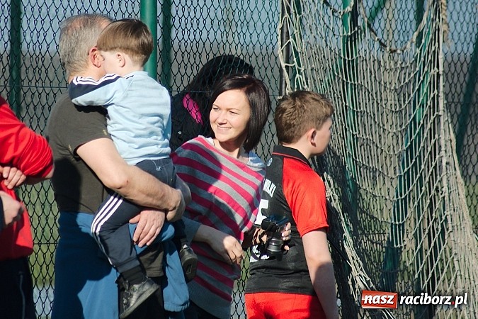 Zdjęcie w galerii na portalu naszraciborz.pl: Młode Wilki z Tworkowa nie dały szans Jedłownikowi wiadomości z regionu