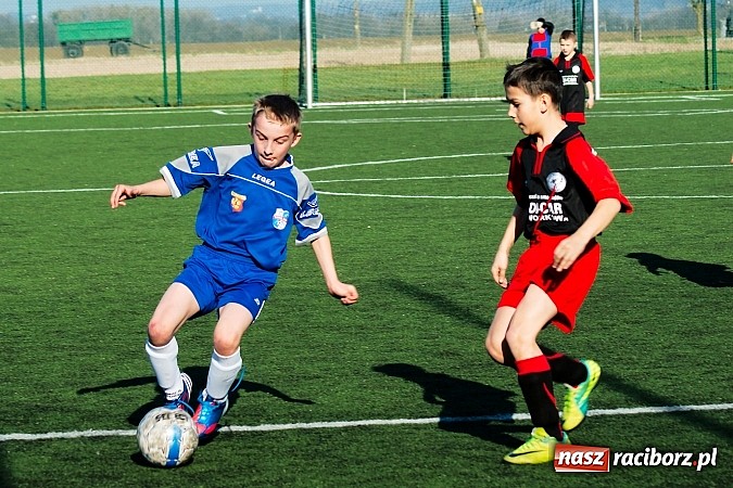 Zdjęcie w galerii na portalu naszraciborz.pl: Młode Wilki z Tworkowa nie dały szans Jedłownikowi wiadomości z regionu