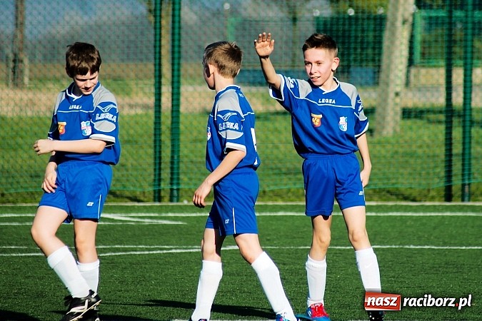 Zdjęcie w galerii na portalu naszraciborz.pl: Młode Wilki z Tworkowa nie dały szans Jedłownikowi wiadomości z regionu