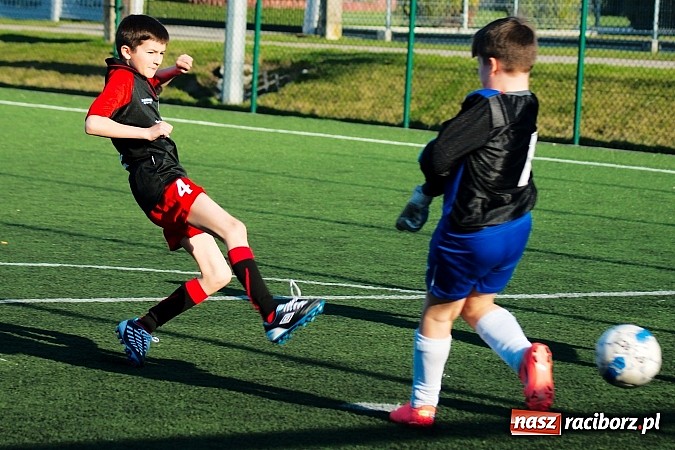 Zdjęcie w galerii na portalu naszraciborz.pl: Młode Wilki z Tworkowa nie dały szans Jedłownikowi wiadomości z regionu