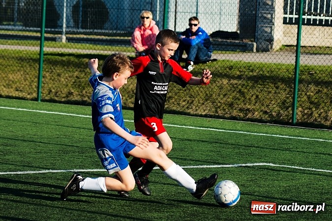 Zdjęcie w galerii na portalu naszraciborz.pl: Młode Wilki z Tworkowa nie dały szans Jedłownikowi wiadomości z regionu