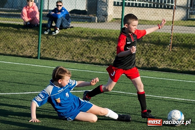 Zdjęcie w galerii na portalu naszraciborz.pl: Młode Wilki z Tworkowa nie dały szans Jedłownikowi wiadomości z regionu