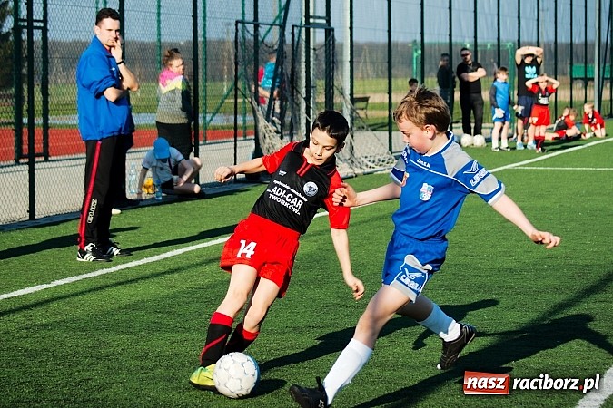 Zdjęcie w galerii na portalu naszraciborz.pl: Młode Wilki z Tworkowa nie dały szans Jedłownikowi wiadomości z regionu