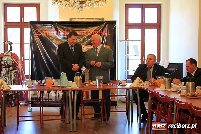 Zdjęcie w galerii na portalu naszraciborz.pl: Pracuj gdzie chcesz, mieszkaj na ziemi raciborskiej wiadomości z regionu