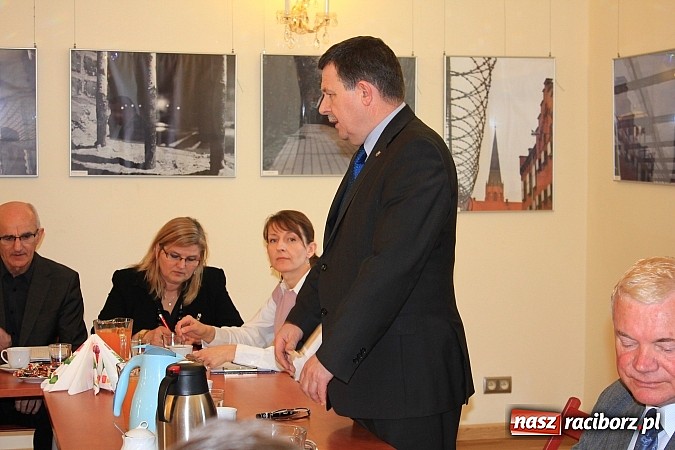 Zdjęcie w galerii na portalu naszraciborz.pl: Pracuj gdzie chcesz, mieszkaj na ziemi raciborskiej wiadomości z regionu