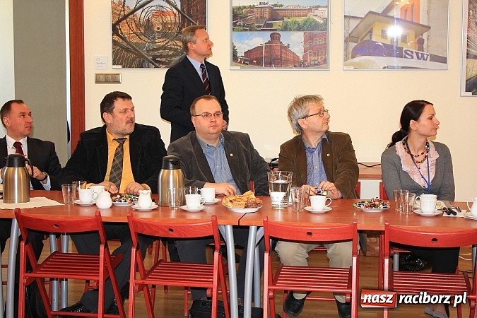 Zdjęcie w galerii na portalu naszraciborz.pl: Pracuj gdzie chcesz, mieszkaj na ziemi raciborskiej wiadomości z regionu