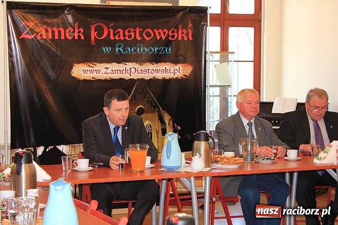 Zdjęcie w galerii na portalu naszraciborz.pl: Pracuj gdzie chcesz, mieszkaj na ziemi raciborskiej wiadomości z regionu