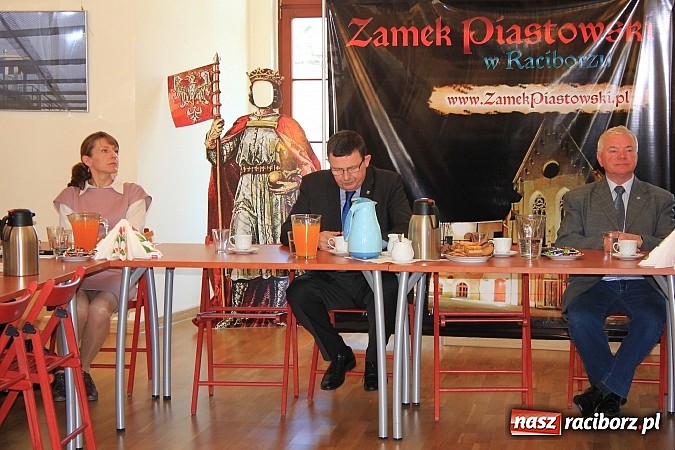 Zdjęcie w galerii na portalu naszraciborz.pl: Pracuj gdzie chcesz, mieszkaj na ziemi raciborskiej wiadomości z regionu