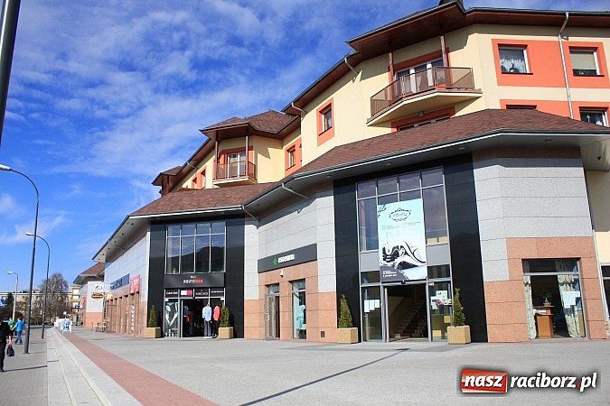 Zdjęcie w galerii na portalu naszraciborz.pl: Raciborski budynek w konkursie MAKABRY(ŁA) roku 2012 wiadomości z regionu