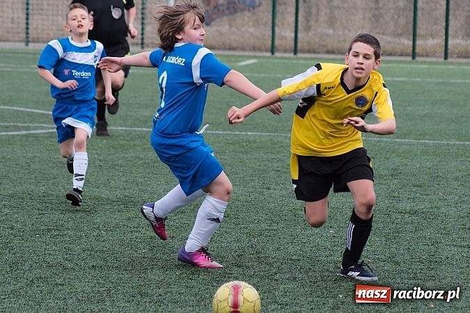 Zdjęcie w galerii na portalu naszraciborz.pl: Kanonada przy Wileńskiej wiadomości z regionu