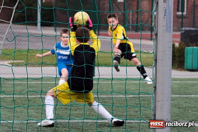 Zdjęcie w galerii na portalu naszraciborz.pl: Kanonada przy Wileńskiej wiadomości z regionu