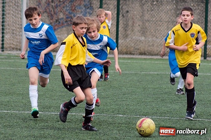 Zdjęcie w galerii na portalu naszraciborz.pl: Kanonada przy Wileńskiej wiadomości z regionu