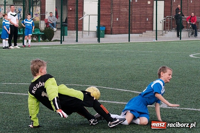 Zdjęcie w galerii na portalu naszraciborz.pl: Kanonada przy Wileńskiej wiadomości z regionu