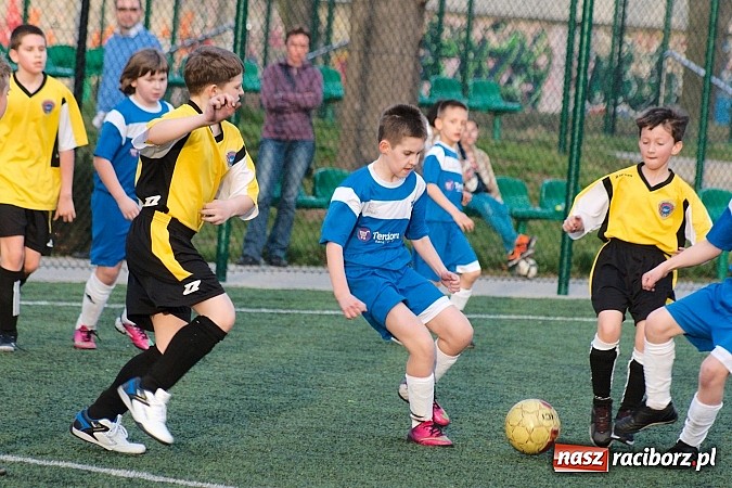 Zdjęcie w galerii na portalu naszraciborz.pl: Kanonada przy Wileńskiej wiadomości z regionu