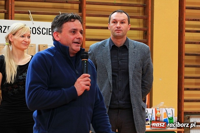 Zdjęcie w galerii na portalu naszraciborz.pl: ZSOMS: Skakali wzwyż przy muzyce wiadomości z regionu