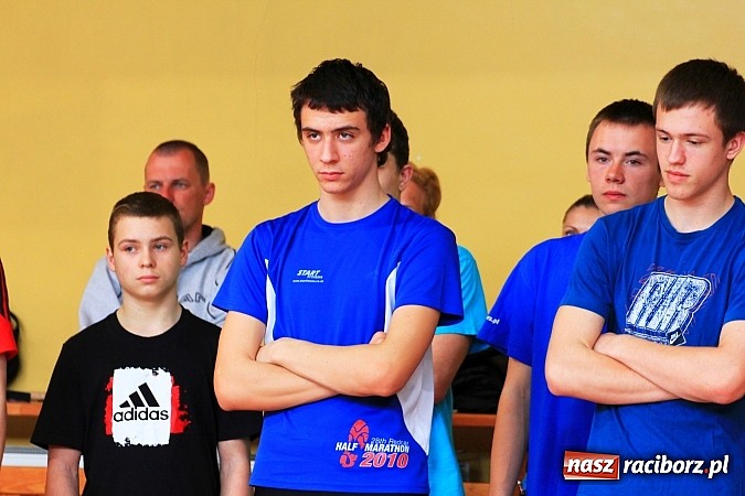 Zdjęcie w galerii na portalu naszraciborz.pl: ZSOMS: Skakali wzwyż przy muzyce wiadomości z regionu