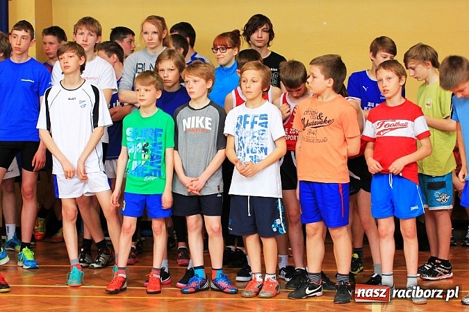 Zdjęcie w galerii na portalu naszraciborz.pl: ZSOMS: Skakali wzwyż przy muzyce wiadomości z regionu