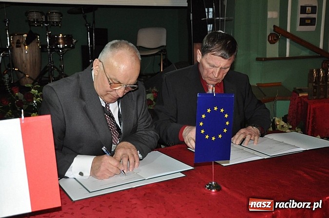 Zdjęcie w galerii na portalu naszraciborz.pl: SM Nowoczesna -  Filary Ziemi Raciborskiej wiadomości z regionu