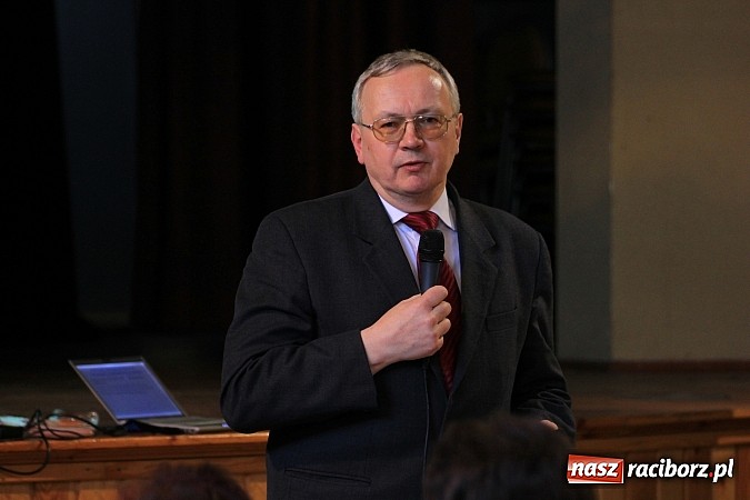 Zdjęcie w galerii na portalu naszraciborz.pl: Wszystko na temat dwujęzycznych tablic w Krzanowicach wiadomości z regionu