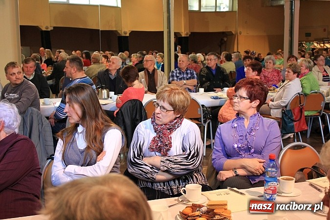 Zdjęcie w galerii na portalu naszraciborz.pl: Wszystko na temat dwujęzycznych tablic w Krzanowicach wiadomości z regionu