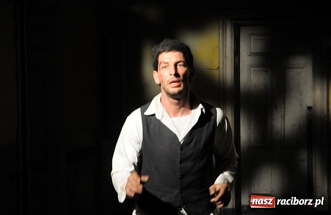 Zdjęcie w galerii na portalu naszraciborz.pl: Filmowcy opanowali pałac w Krowiarkach wiadomości z regionu