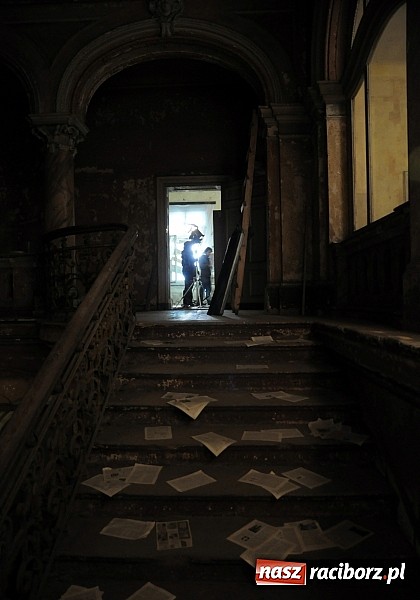 Zdjęcie w galerii na portalu naszraciborz.pl: Filmowcy opanowali pałac w Krowiarkach wiadomości z regionu