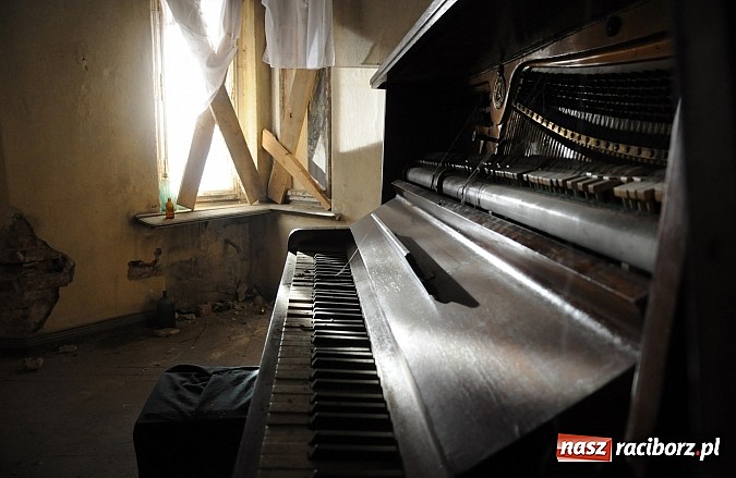 Zdjęcie w galerii na portalu naszraciborz.pl: Filmowcy opanowali pałac w Krowiarkach wiadomości z regionu