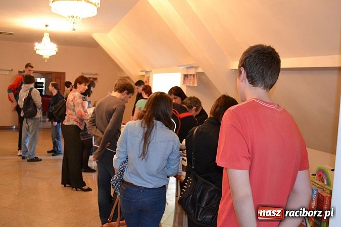 Zdjęcie w galerii na portalu naszraciborz.pl: Na Zamku odbyły się Targi Edukacyjne wiadomości z regionu