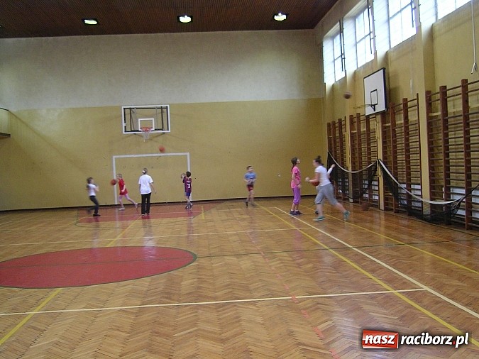 Zdjęcie w galerii na portalu naszraciborz.pl: Wielobój sportowy u tenisistów   wiadomości z regionu