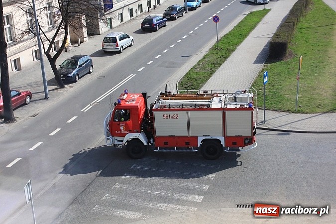 Zdjęcie w galerii na portalu naszraciborz.pl: Złośliwy fałszywy alarm postawił strażaków na nogi wiadomości z regionu
