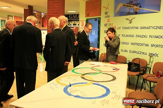 Zdjęcie w galerii na portalu naszraciborz.pl: Centralne Obchody Dnia Olimpijczyka po raz 1. w Raciborzu wiadomości z regionu