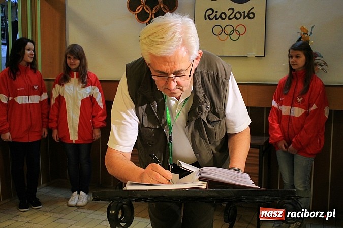Zdjęcie w galerii na portalu naszraciborz.pl: Centralne Obchody Dnia Olimpijczyka po raz 1. w Raciborzu wiadomości z regionu