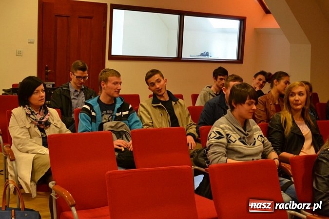 Zdjęcie w galerii na portalu naszraciborz.pl: Olimpijczycy w SMS-ie i na zamku wiadomości z regionu