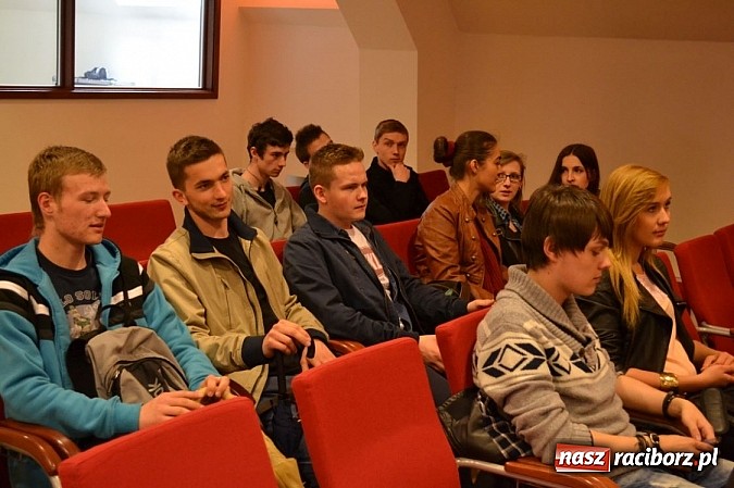 Zdjęcie w galerii na portalu naszraciborz.pl: Olimpijczycy w SMS-ie i na zamku wiadomości z regionu