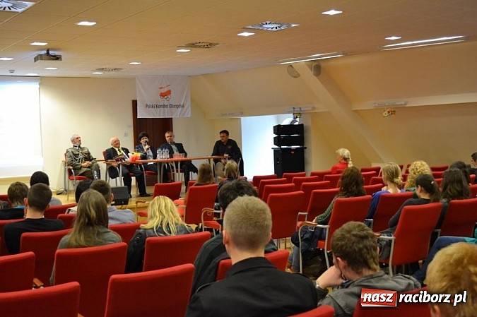 Zdjęcie w galerii na portalu naszraciborz.pl: Olimpijczycy w SMS-ie i na zamku wiadomości z regionu