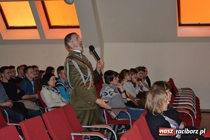 Zdjęcie w galerii na portalu naszraciborz.pl: Olimpijczycy w SMS-ie i na zamku wiadomości z regionu