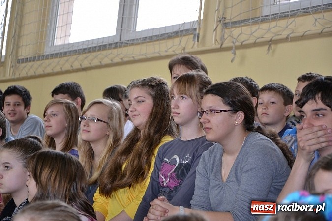 Zdjęcie w galerii na portalu naszraciborz.pl: Olimpijczycy odwiedzili Tworków wiadomości z regionu