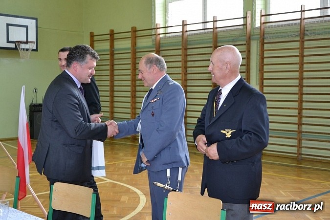 Zdjęcie w galerii na portalu naszraciborz.pl: Olimpijczycy odwiedzili Tworków wiadomości z regionu