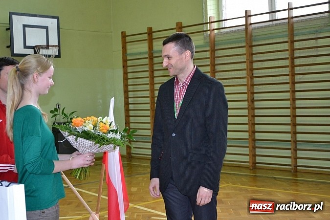 Zdjęcie w galerii na portalu naszraciborz.pl: Olimpijczycy odwiedzili Tworków wiadomości z regionu