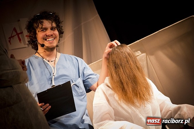 Zdjęcie w galerii na portalu naszraciborz.pl: Odlot z kukułczego gniazda... wiadomości z regionu